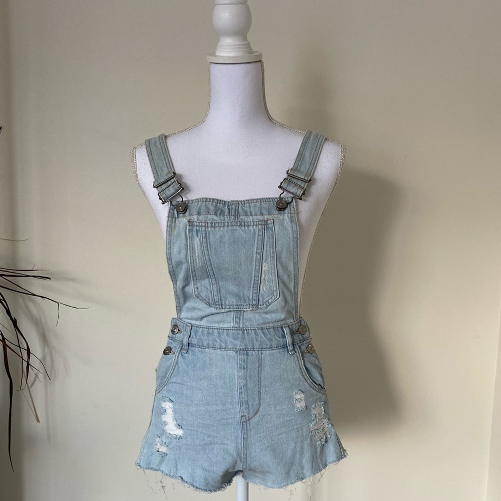 Overall shorts